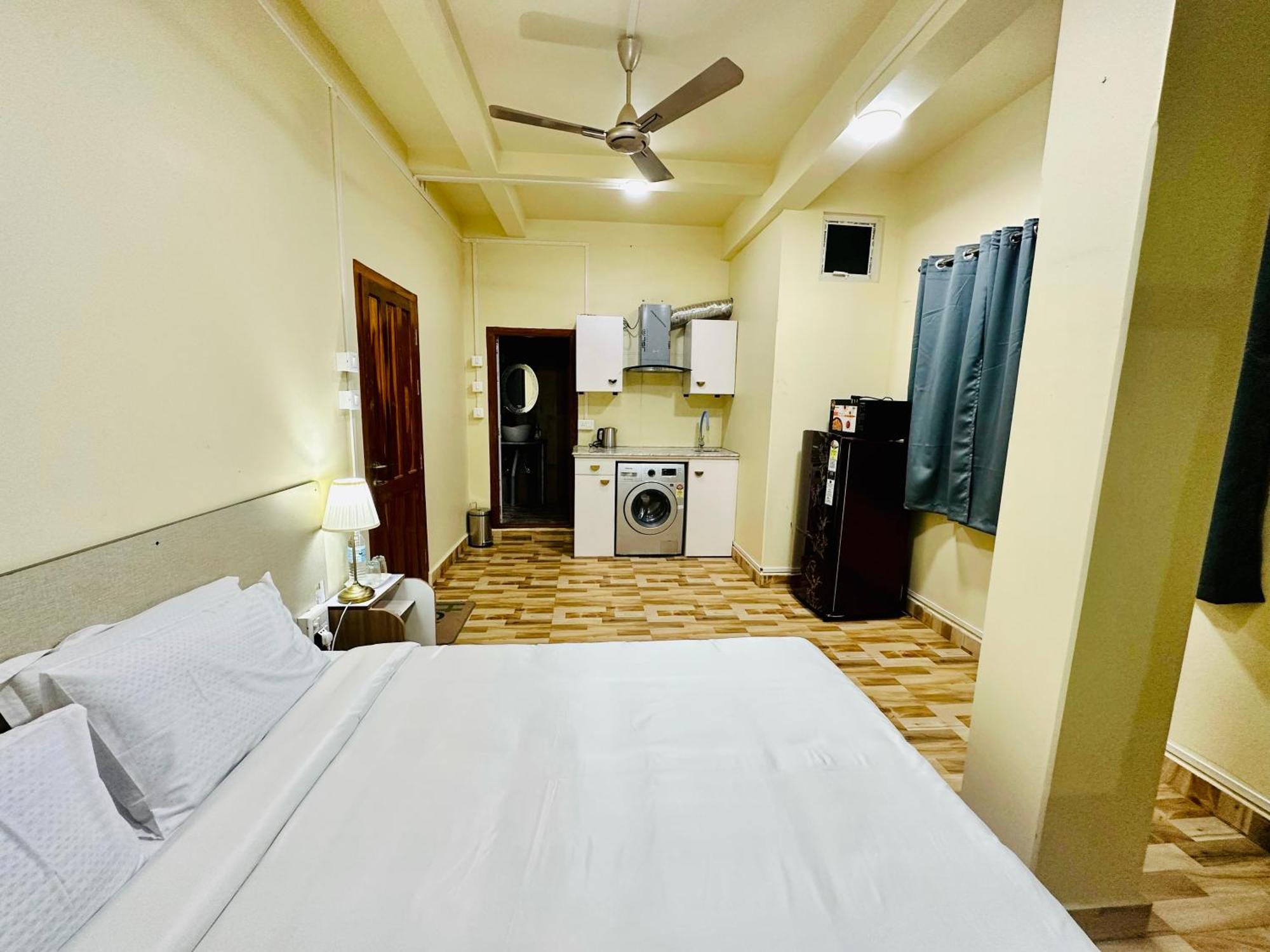 Aizawl Guest House Apartments エクステリア 写真